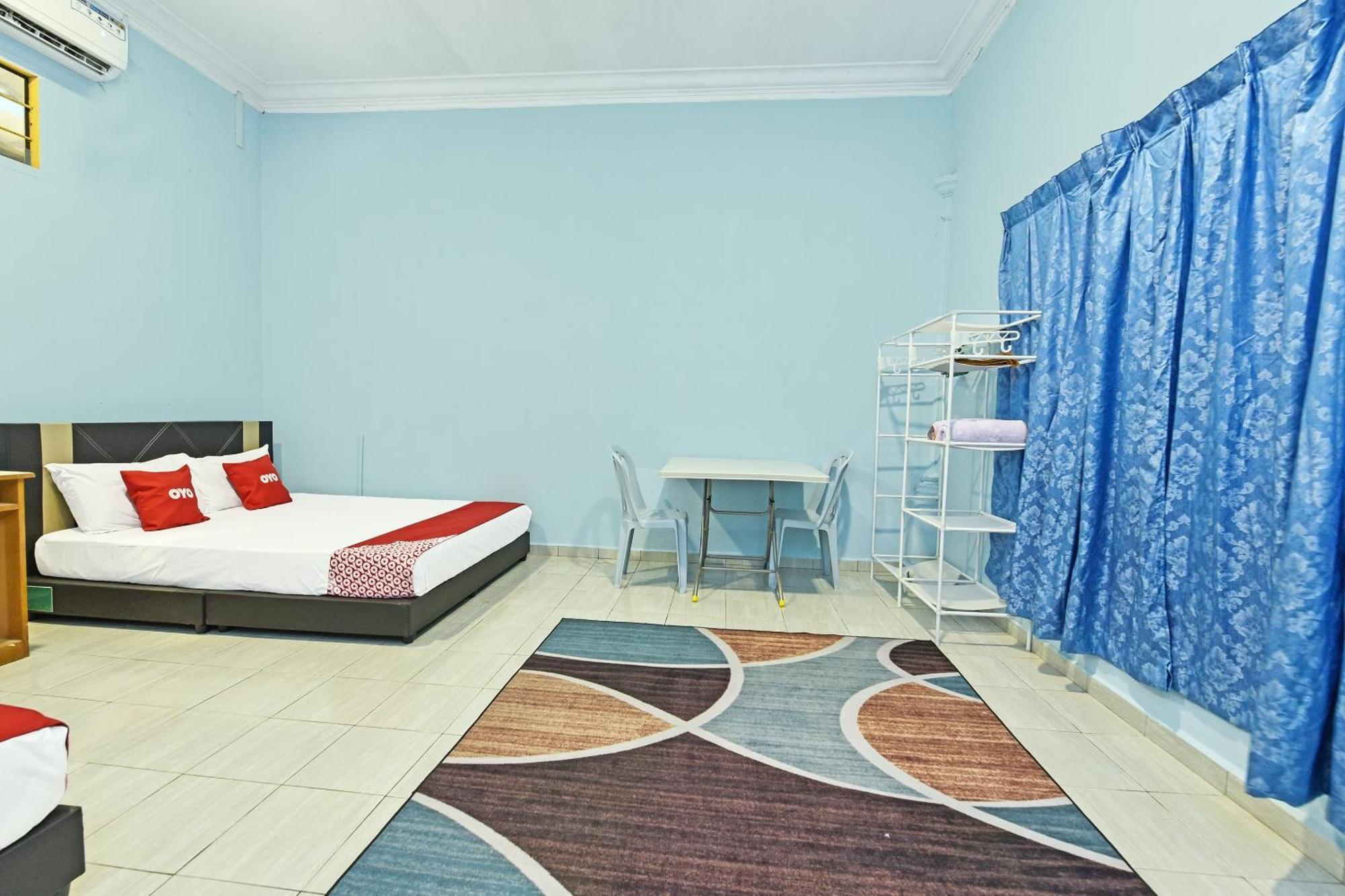 Oyo 90551 Zn Mix Homestay & Roomstay Kampung Raja Exteriör bild