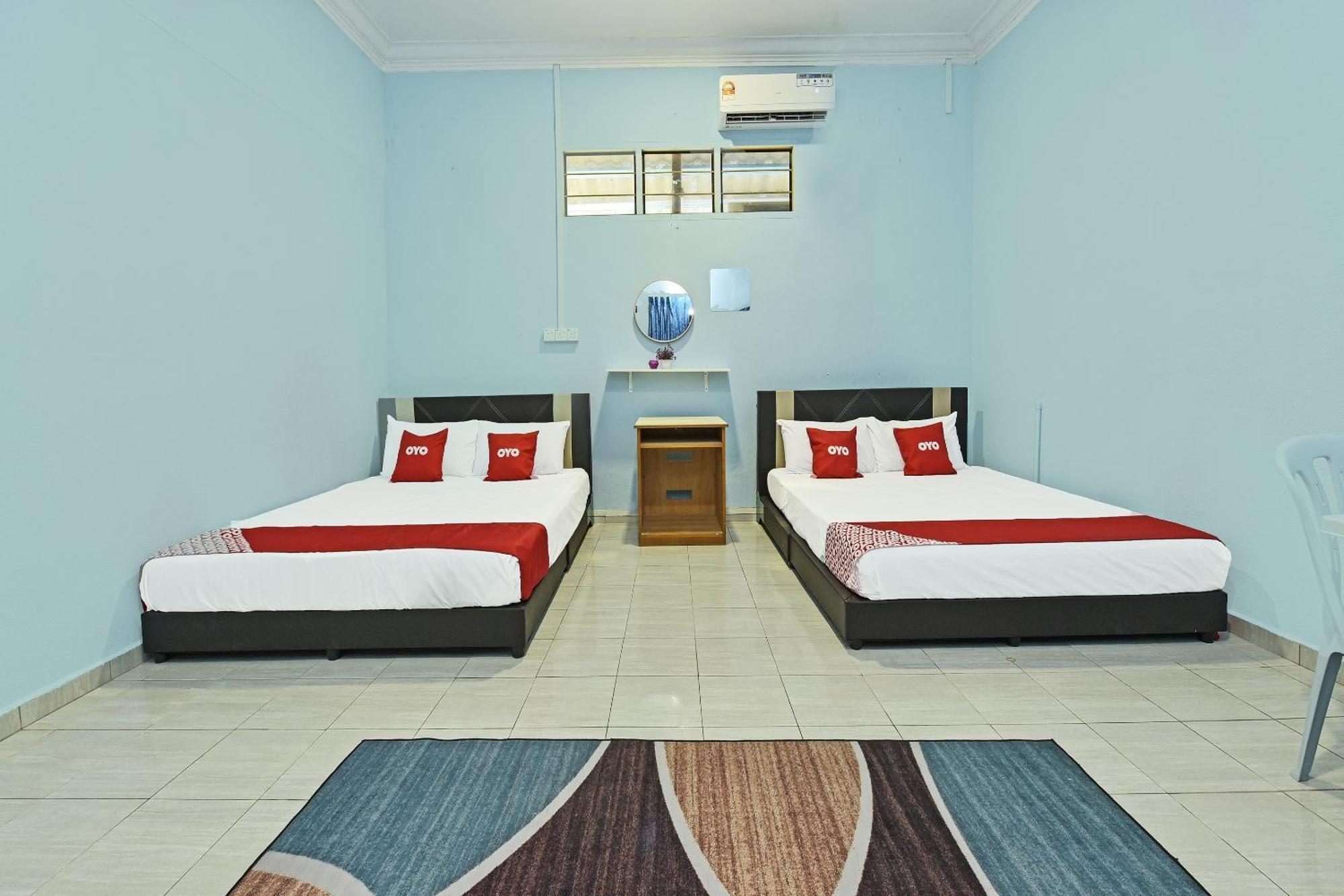 Oyo 90551 Zn Mix Homestay & Roomstay Kampung Raja Exteriör bild
