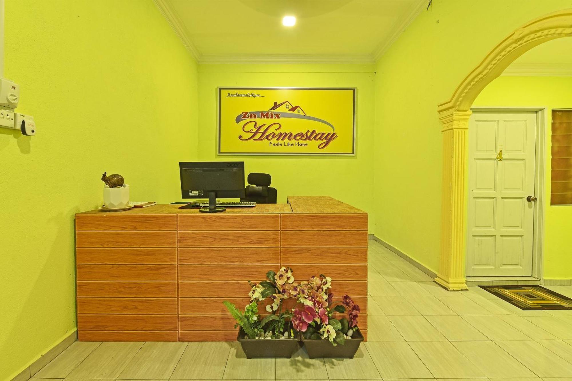 Oyo 90551 Zn Mix Homestay & Roomstay Kampung Raja Exteriör bild