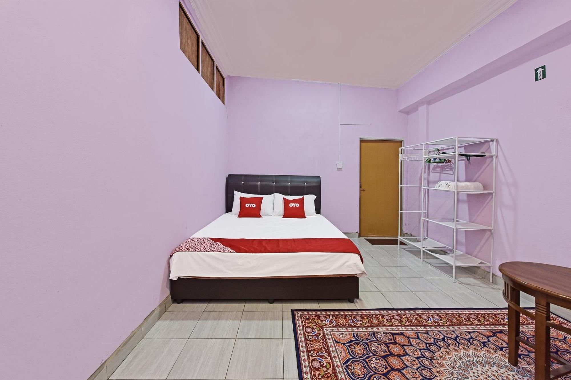 Oyo 90551 Zn Mix Homestay & Roomstay Kampung Raja Exteriör bild